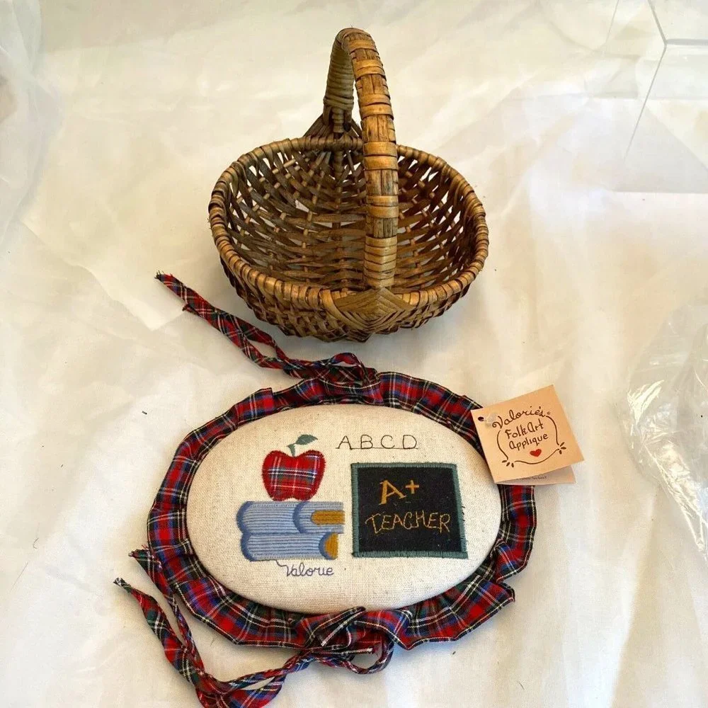 VTG 80s 90s Valorie Sockwell A+ Teacher Basket Folk Art Plaid Ruffle Apple Retro